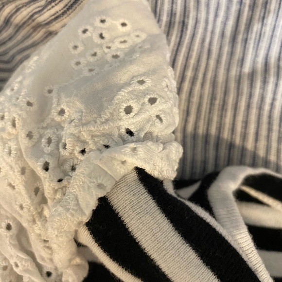 Bundle of 4 flutter/ ruffle sleeve tee shirts ! - Picture 2 of 8